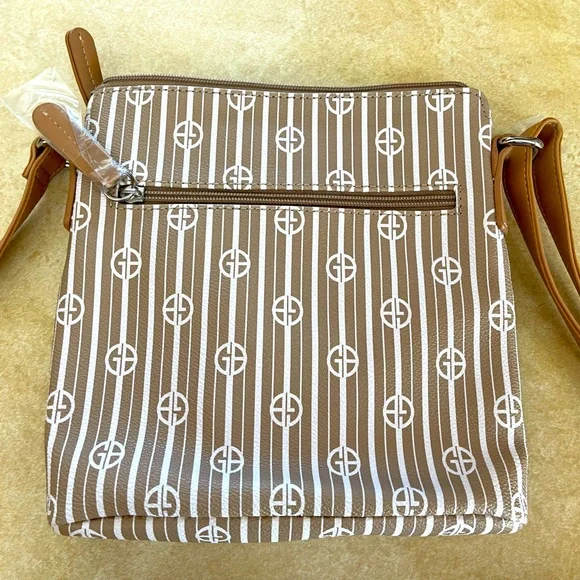 ✨HP✨ NWOT “GIANI BERNINI” TAN/BEIGE CROSSBODY PURSE WITH ADJUSTABLE STRAP - Picture 3 of 9